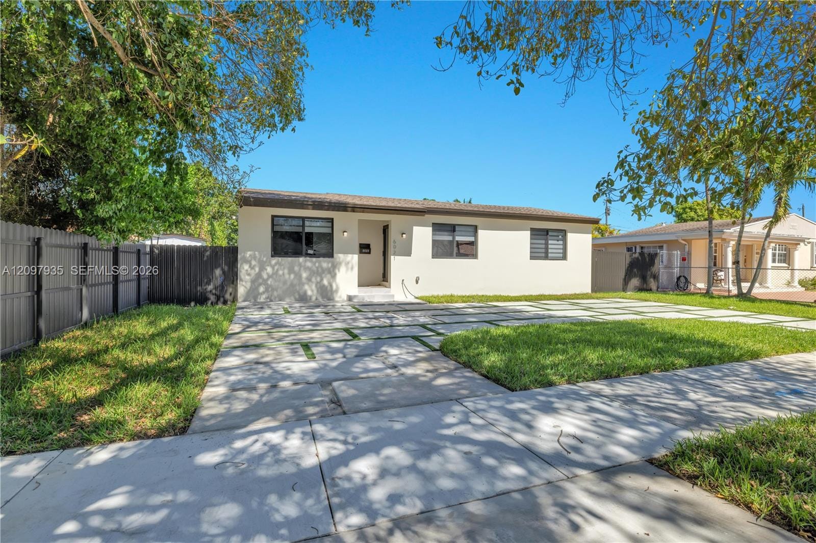 6021 SW 19th Street — photo 2