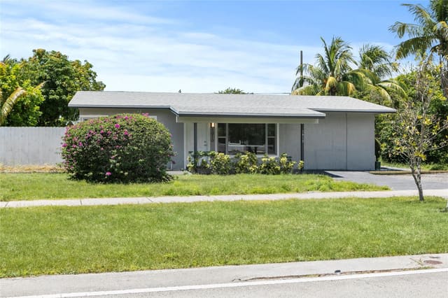 1010 NE 24TH Street, Pompano Beach, FL 33064