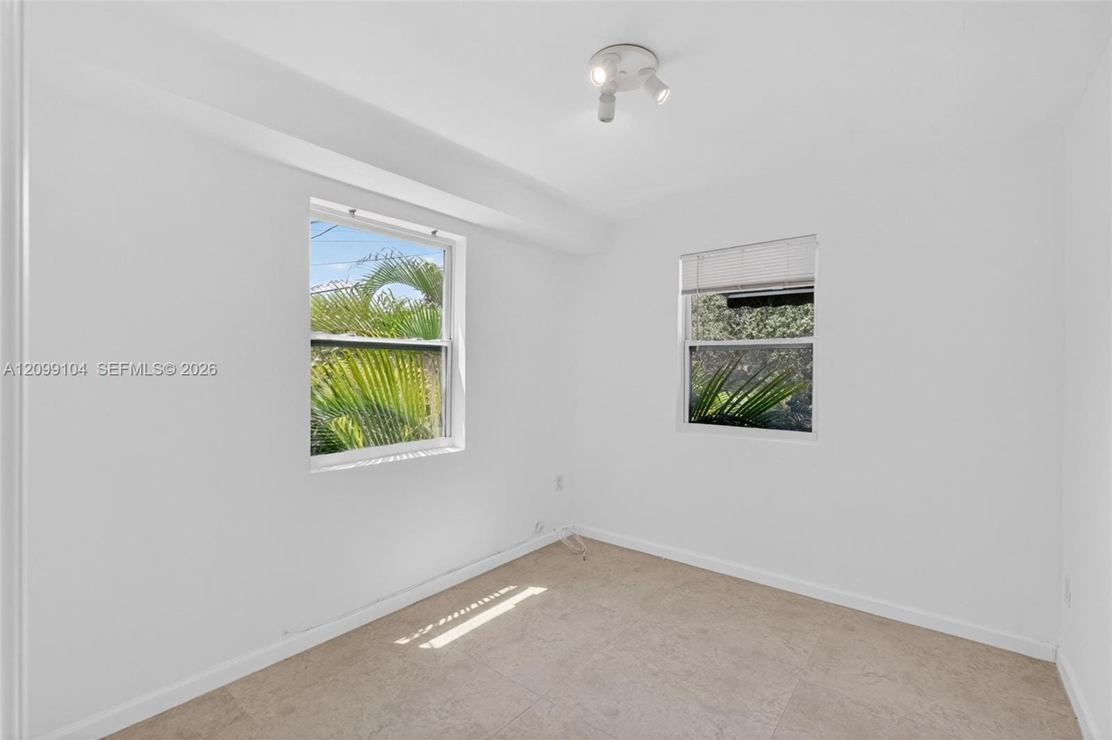 3676 Oak Avenue 1, Miami, FL 33133 photo 12