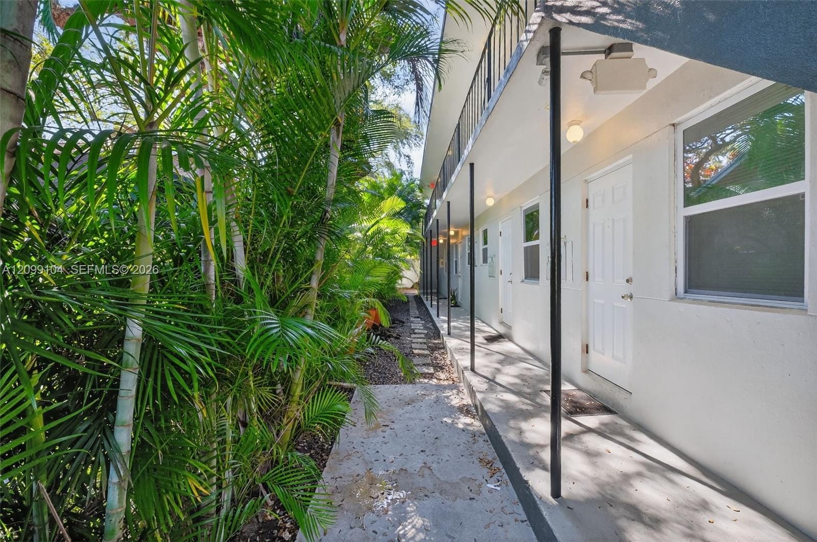 3676 Oak Avenue 1, Miami, FL 33133 photo 18
