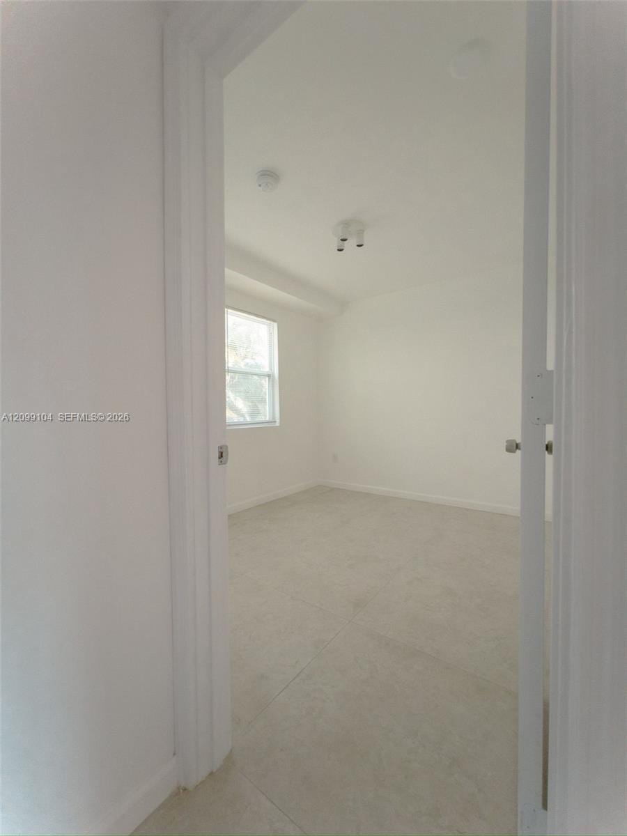 3676 Oak Avenue 1, Miami, FL 33133 photo 9