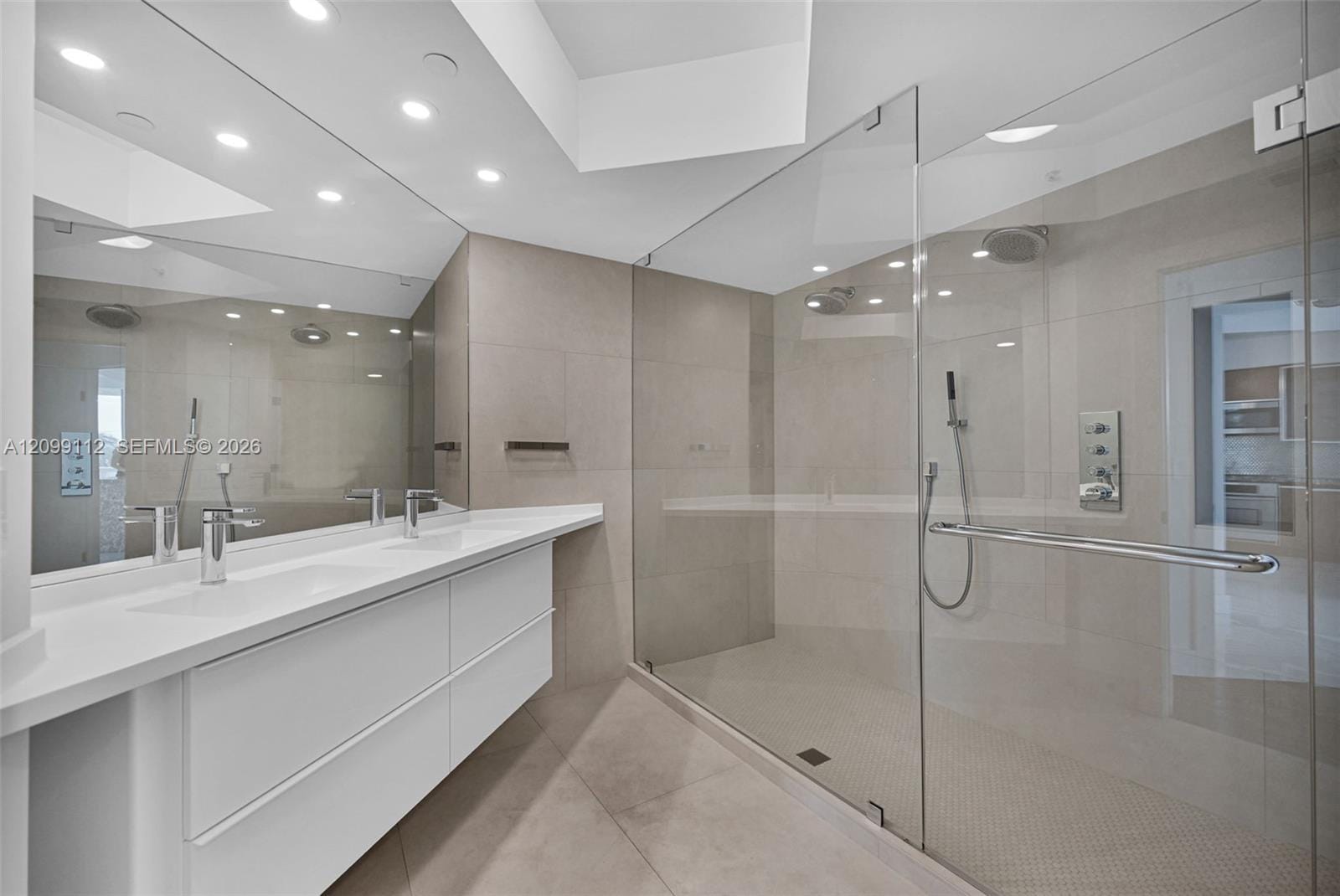 10 Venetian Way 404, Miami Beach, FL 33139 photo 13