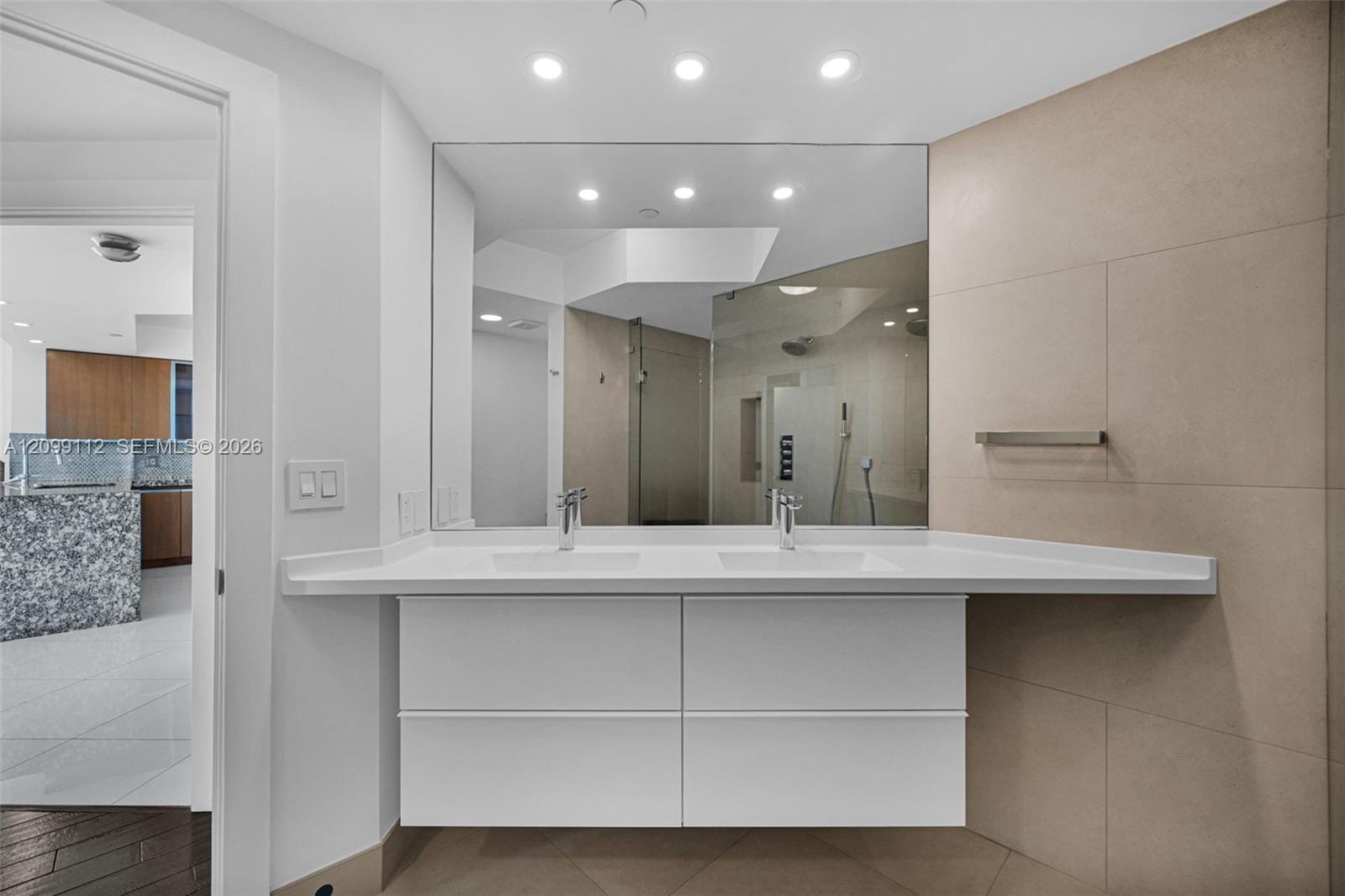 10 Venetian Way 404, Miami Beach, FL 33139 photo 16
