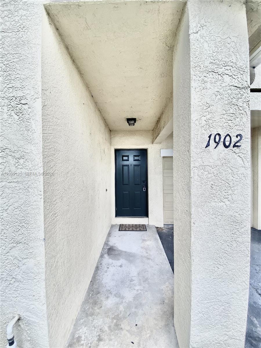 1902 Belmont Lane 1902 — photo 3