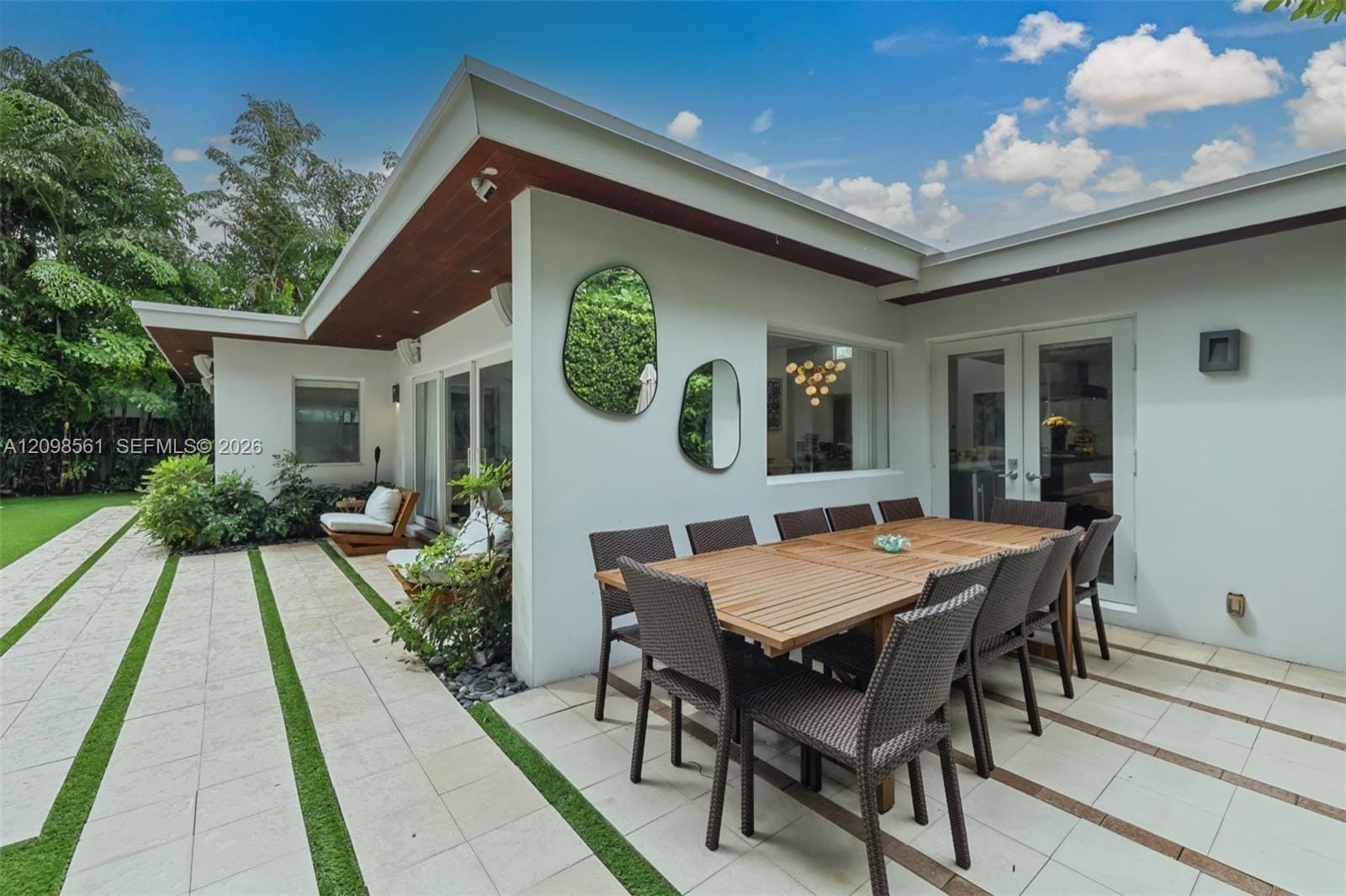 5815 N Bay Road, Miami Beach, FL 33140 photo 2
