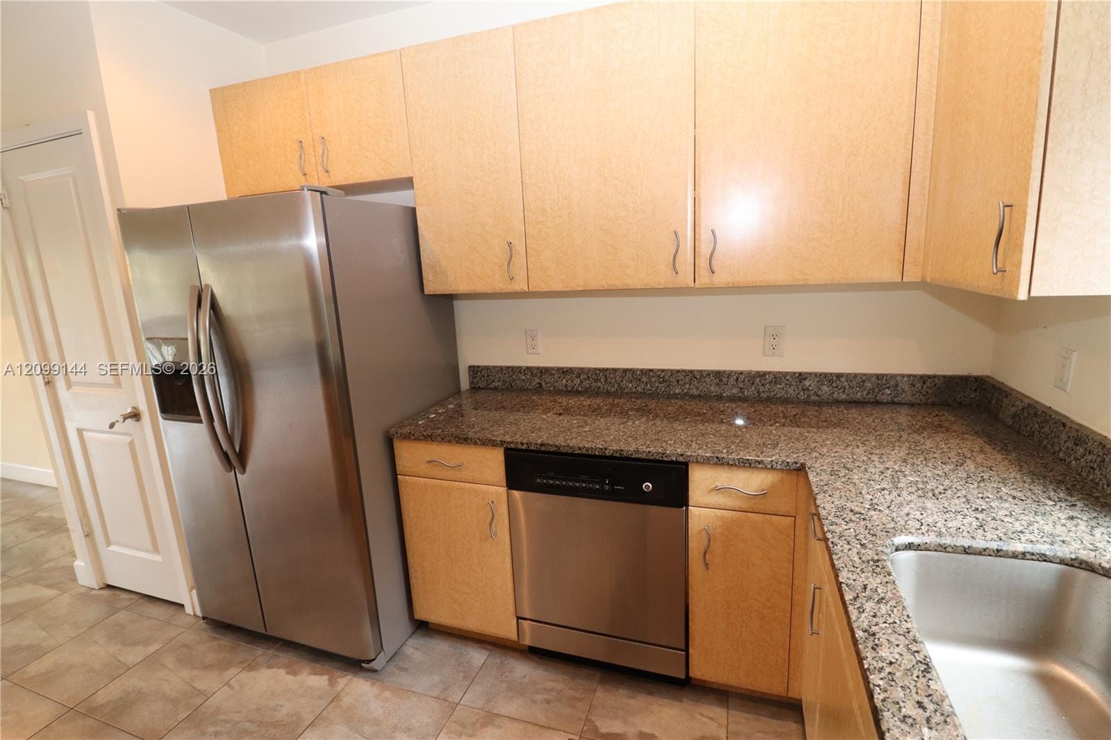 609 NE 28th Street 3, Wilton Manors, FL 33334 photo 3