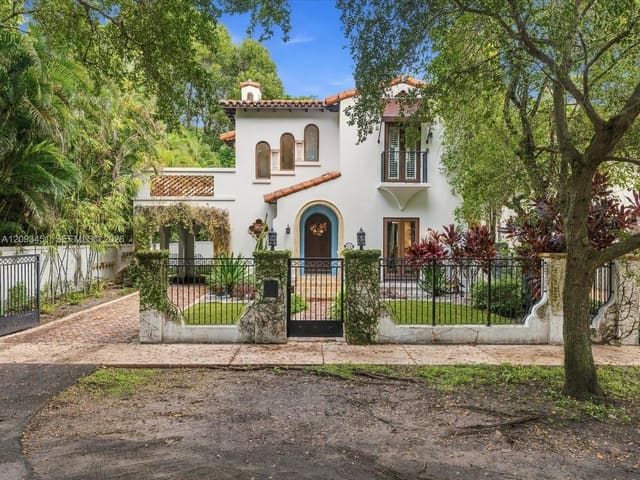 421 Sarto Avenue, Coral Gables, FL 33134