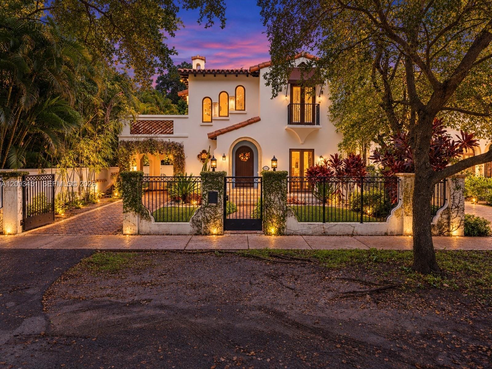 421 Sarto Avenue, Coral Gables, FL 33134 photo 2