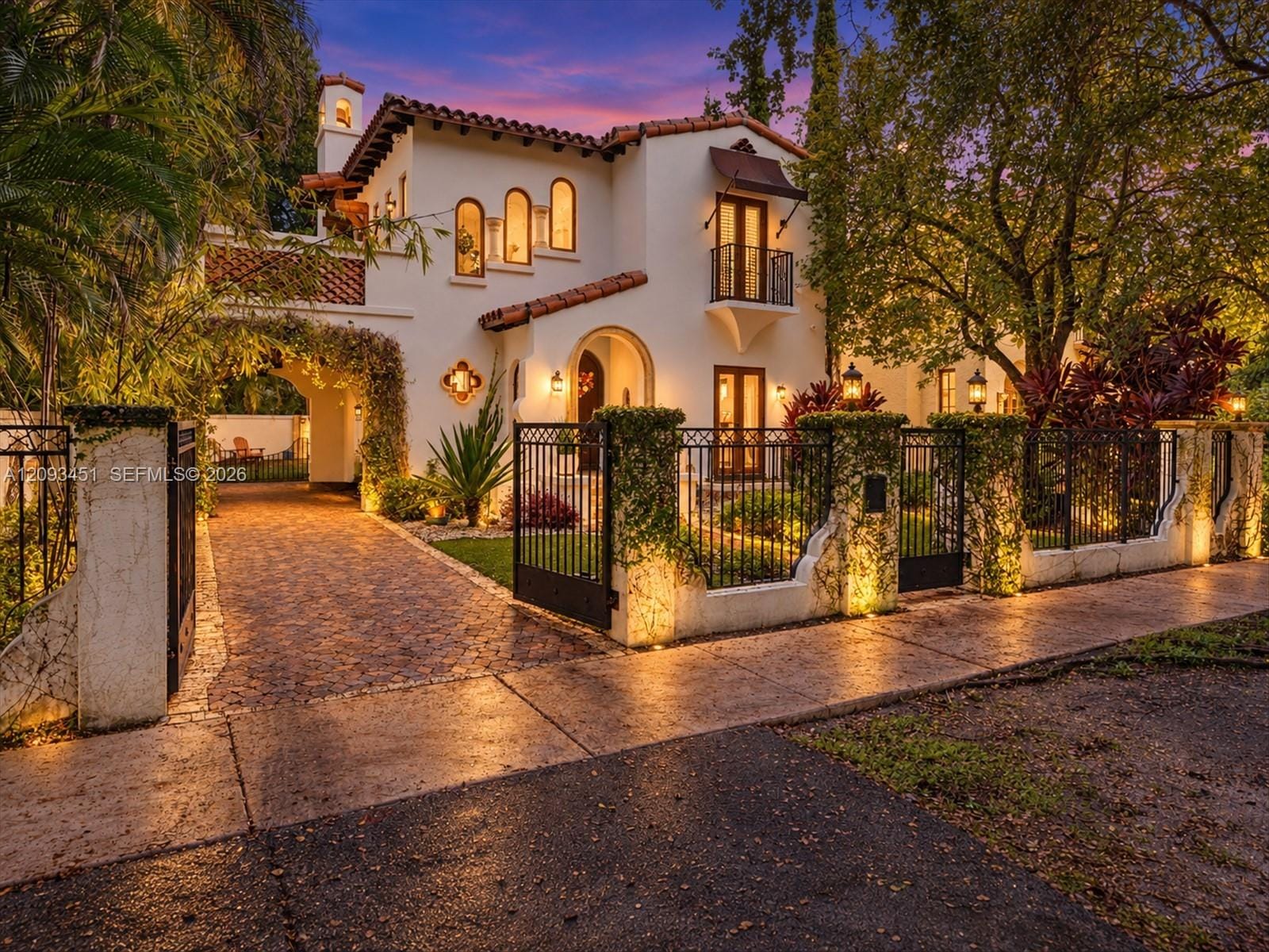 421 Sarto Avenue, Coral Gables, FL 33134 photo 4
