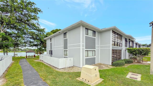 9721 Hammocks Boulevard 201, Miami, FL 33196