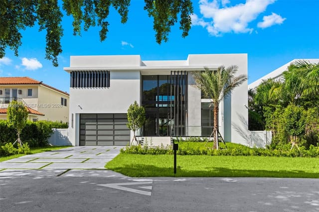 261 189th Terrace, Sunny Isles Beach, FL 33160