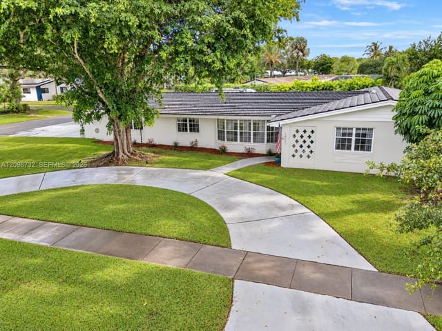 16401 SW 82nd Avenue, Palmetto Bay, FL 33157