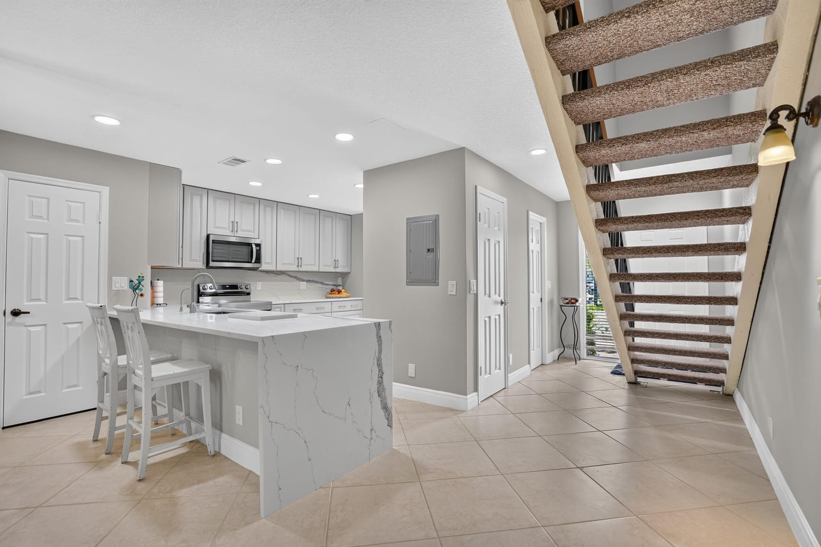 400 CANAL Point S 130 — photo 10