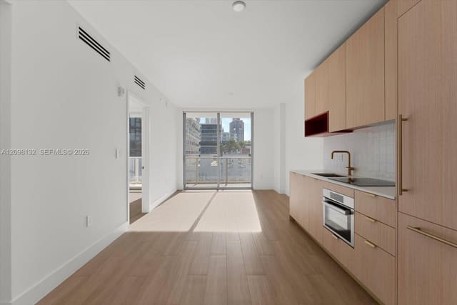 90 NE 32nd Street 703, Miami, FL 33137