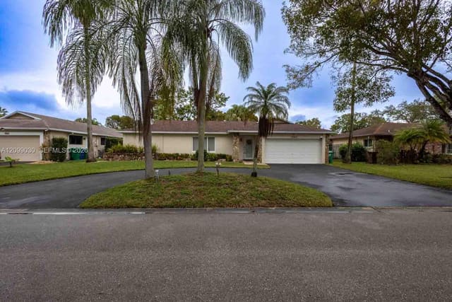 11045 NW 21st Street, Coral Springs, FL 33071