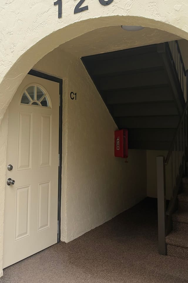 120 Lake Pine Circle C-1, Greenacres, FL 33463