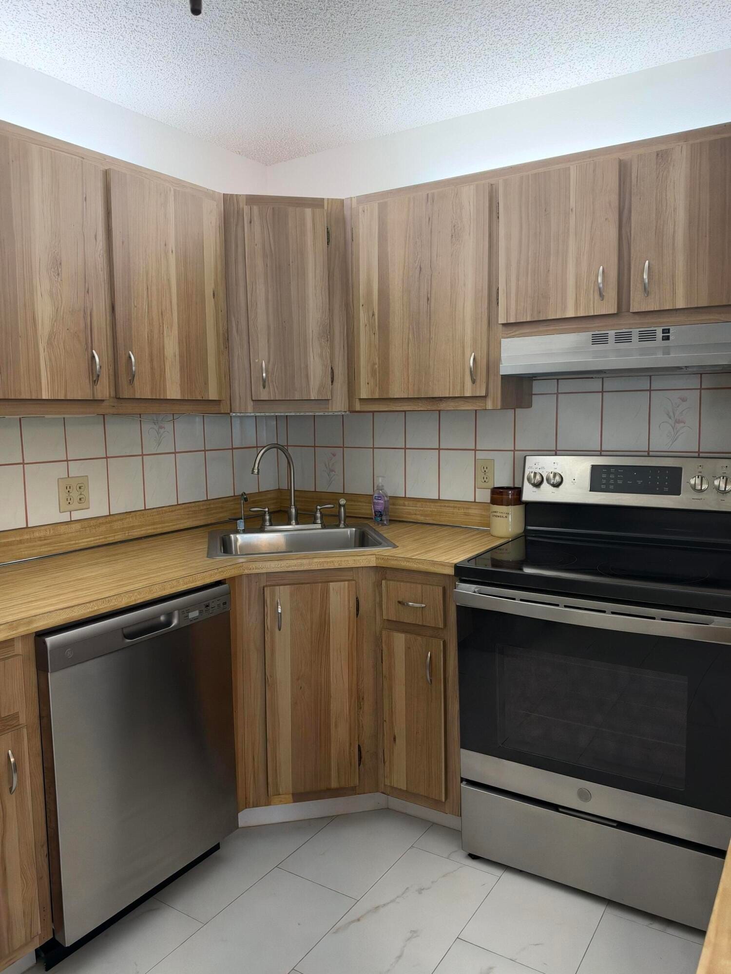 120 Lake Pine Circle C-1 — photo 8