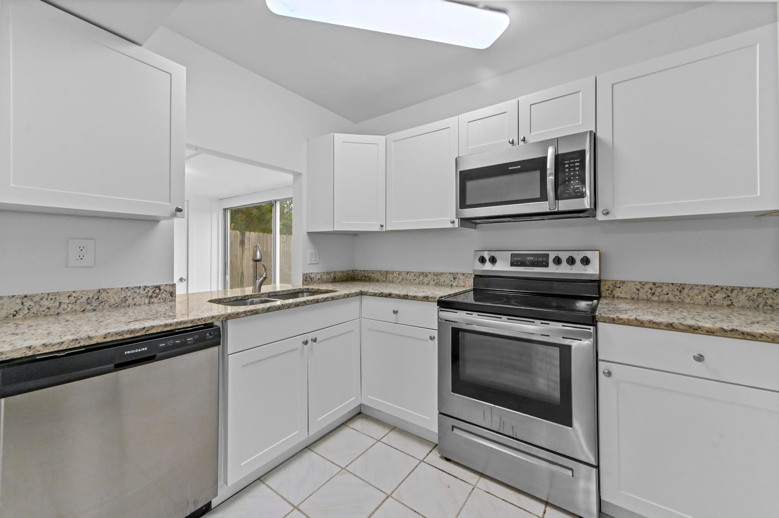 8600 Uranus Terrace — photo 12