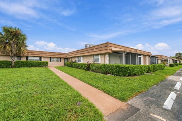 334 Seville N, Delray Beach, FL 33446