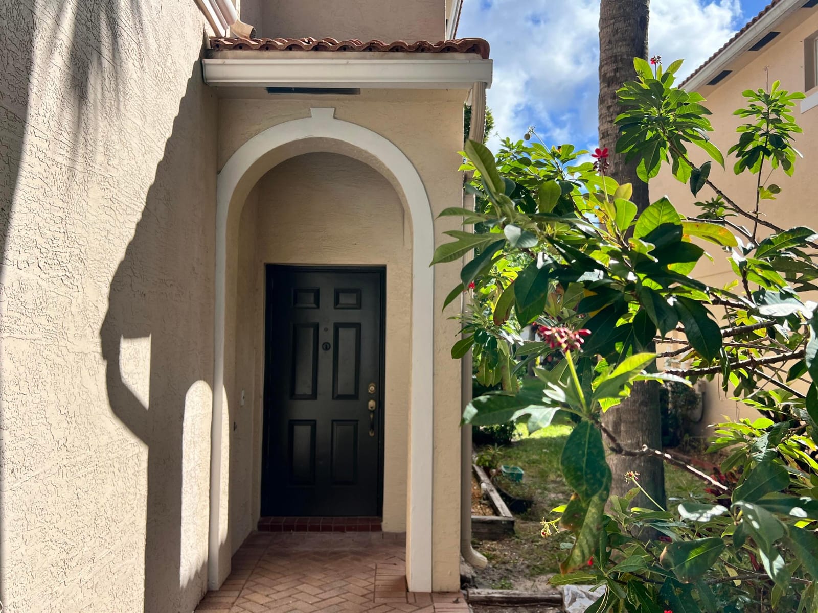 9120 VILLA PALMA Lane — photo 2