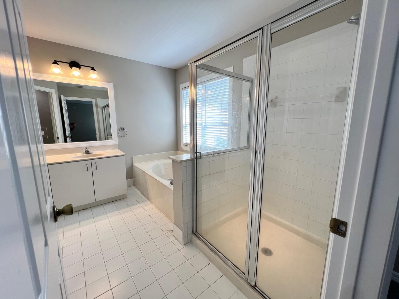 9120 VILLA PALMA Lane — photo 11