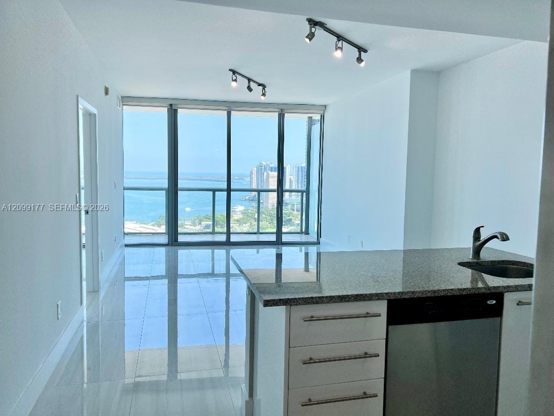 888 Biscayne Boulevard 3703 — photo 8