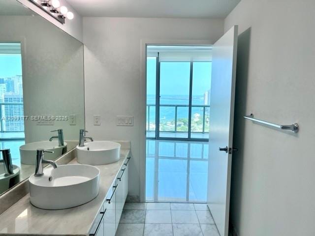 888 Biscayne Boulevard 3703 — photo 9