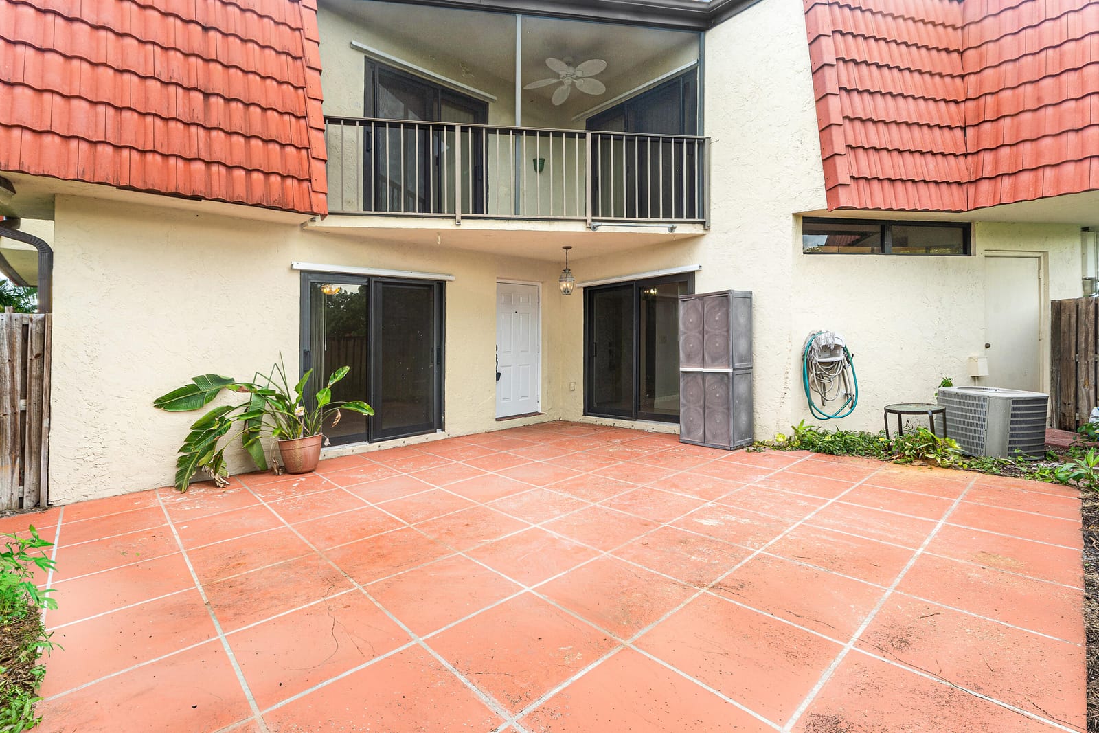 3754 Victoria Drive — photo 4