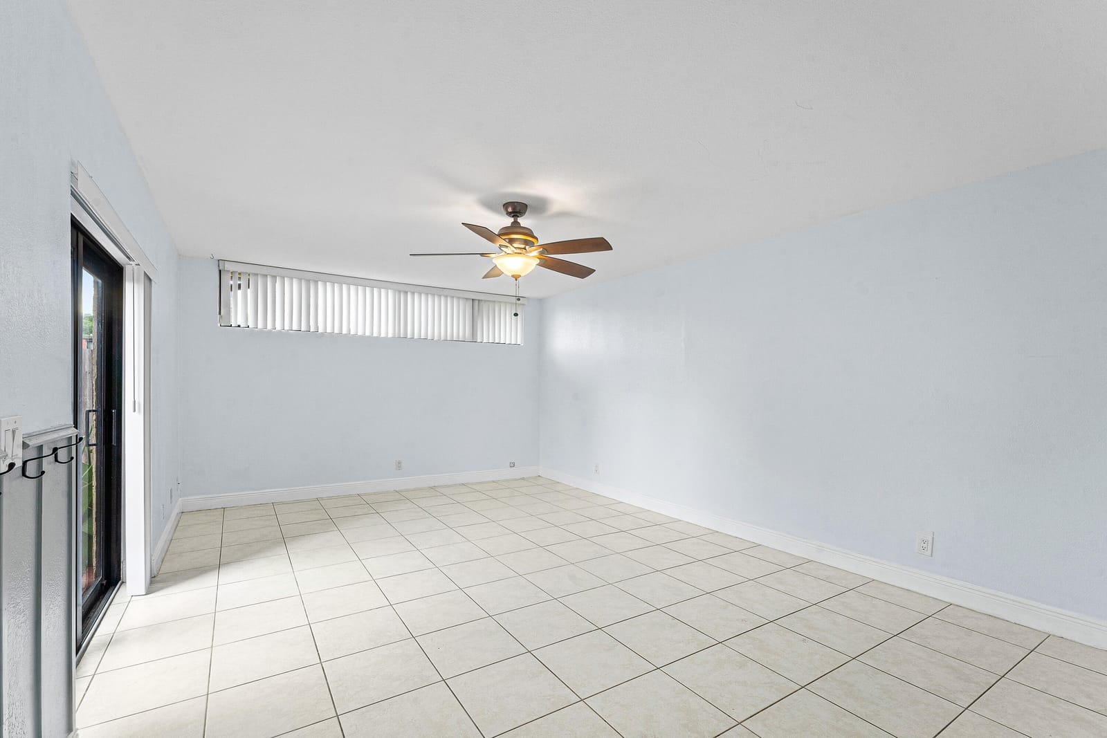 3754 Victoria Drive — photo 6