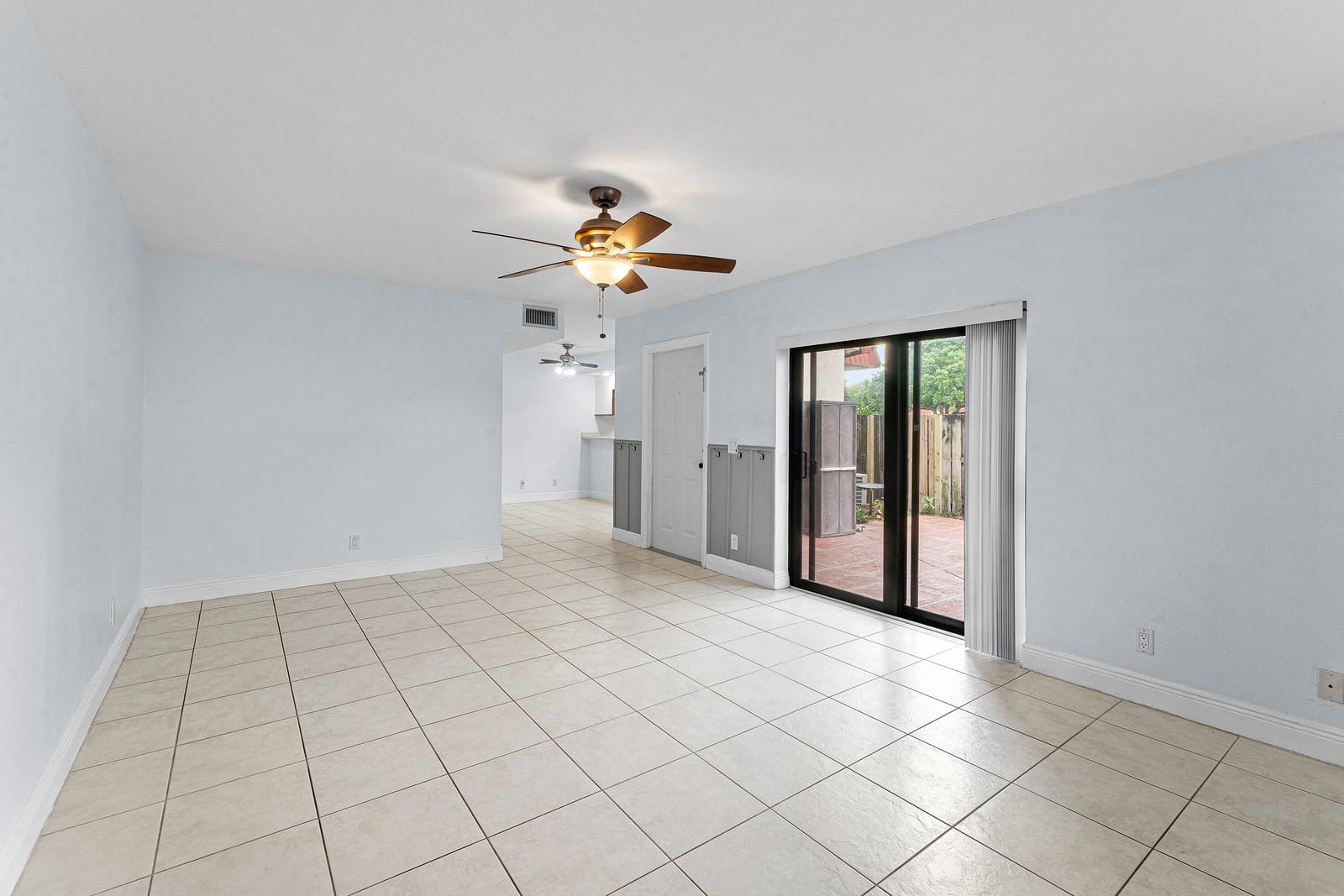 3754 Victoria Drive — photo 8