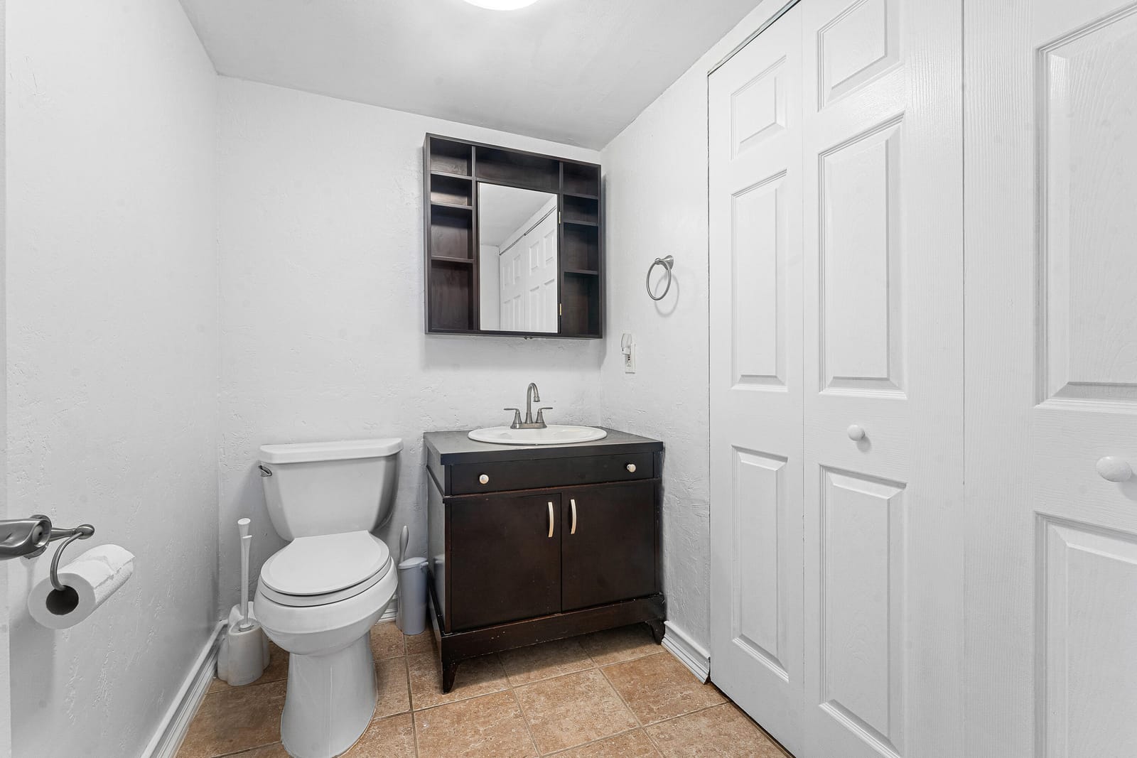 3754 Victoria Drive — photo 10