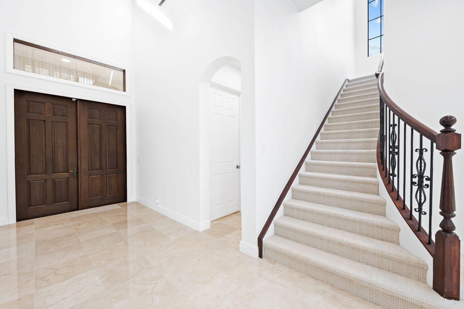 8242 EMERALD Avenue — photo 4
