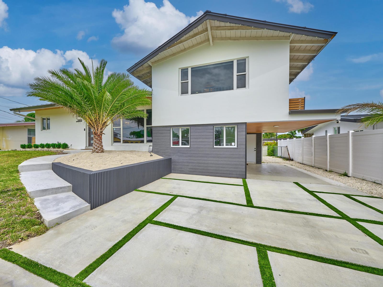2426 Key Largo Lane — photo 3