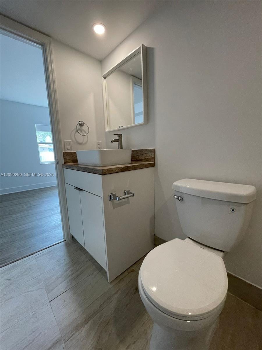 8660 NW 6th Lane 5-105, Miami, FL 33126 photo 11