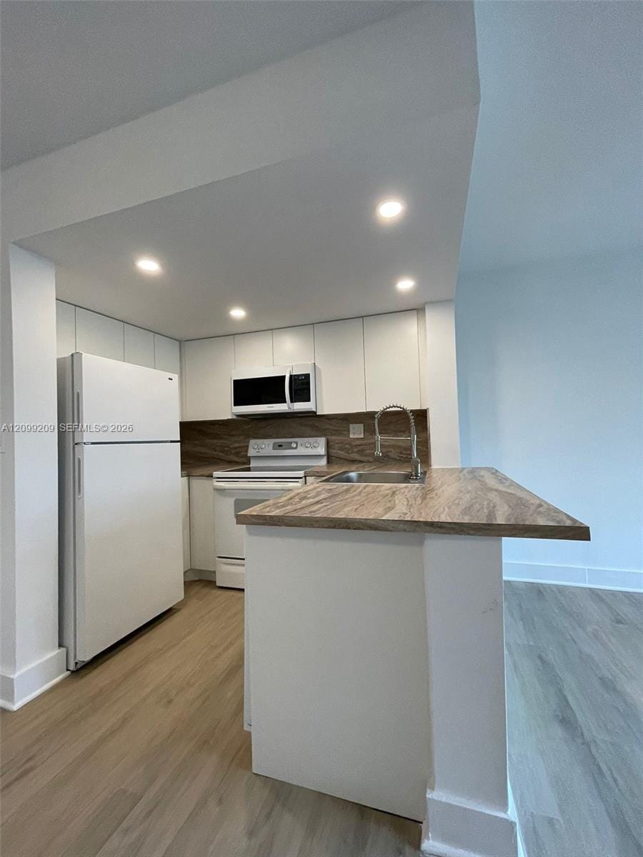 8660 NW 6th Lane 5-105, Miami, FL 33126 photo 5