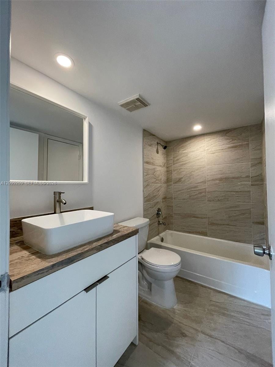8660 NW 6th Lane 5-105, Miami, FL 33126 photo 10