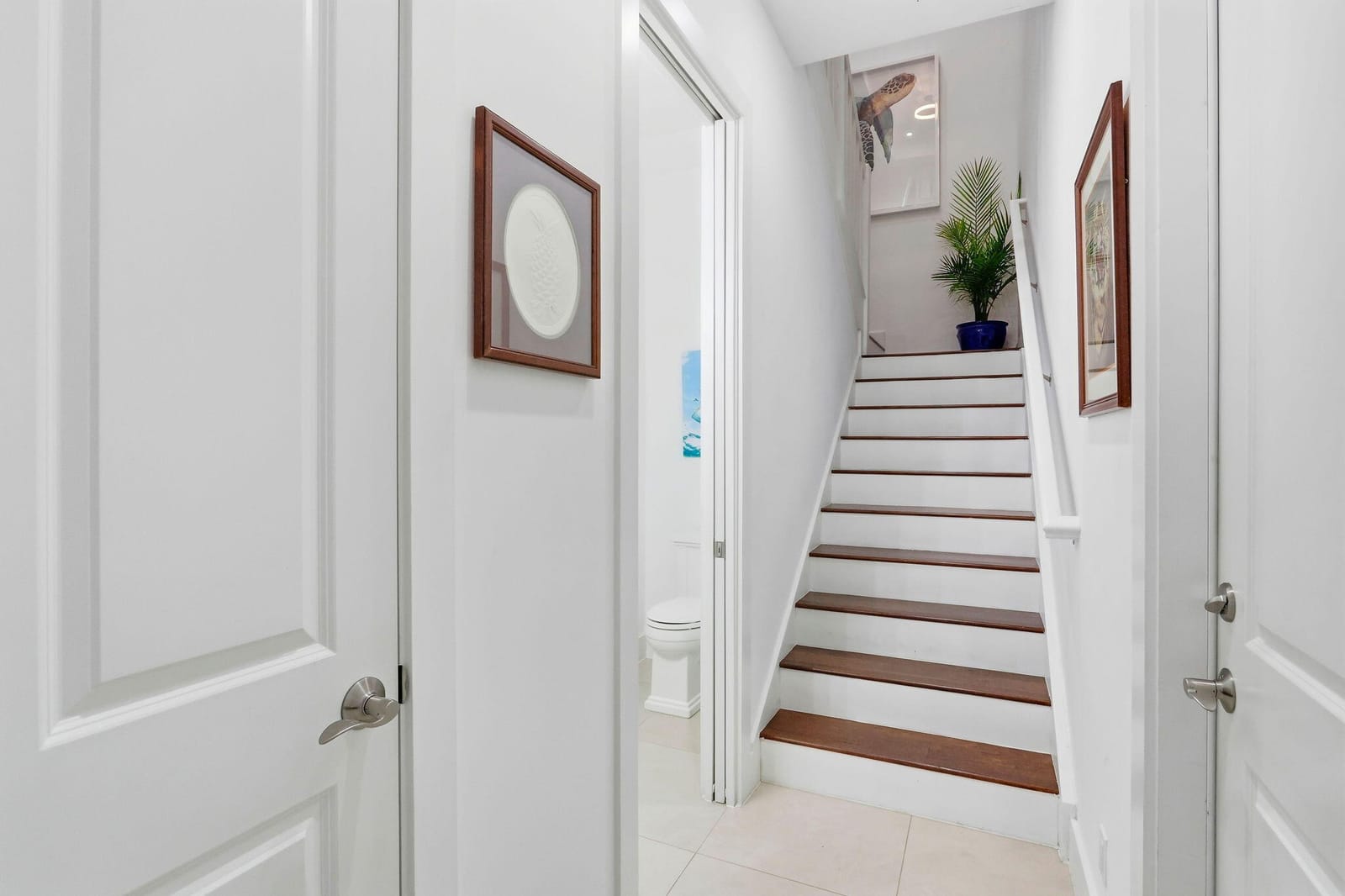 910 HAMILTON Lane — photo 11