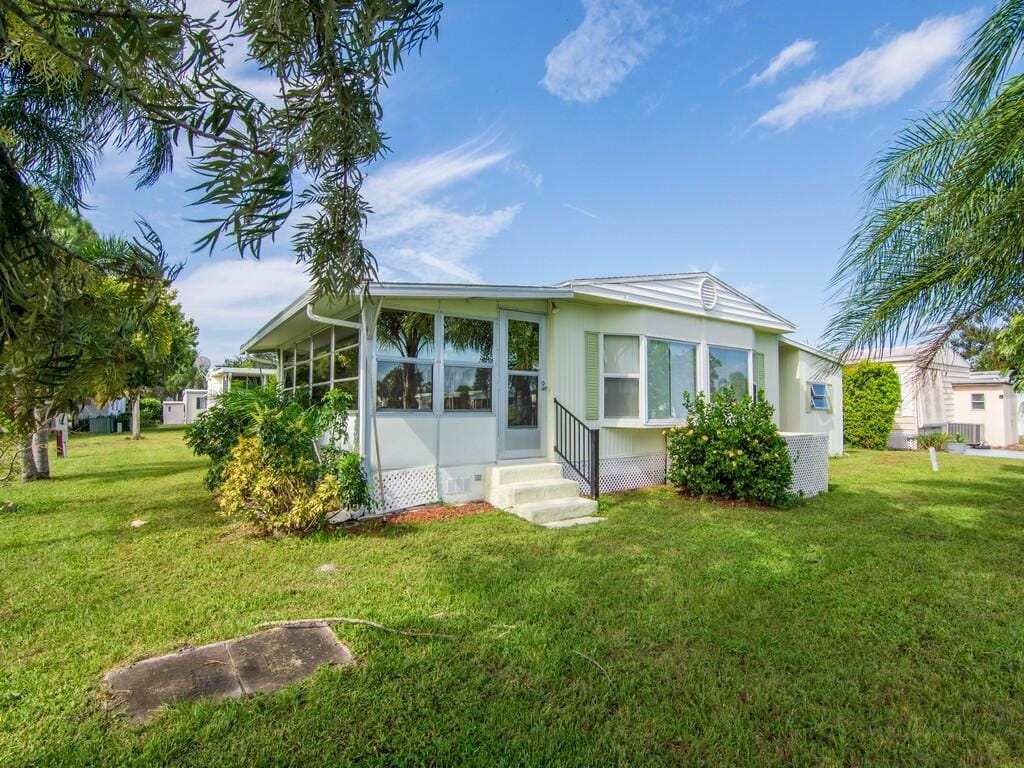 7 La Paloma Lane, Port St. Lucie, FL 34952 photo 1