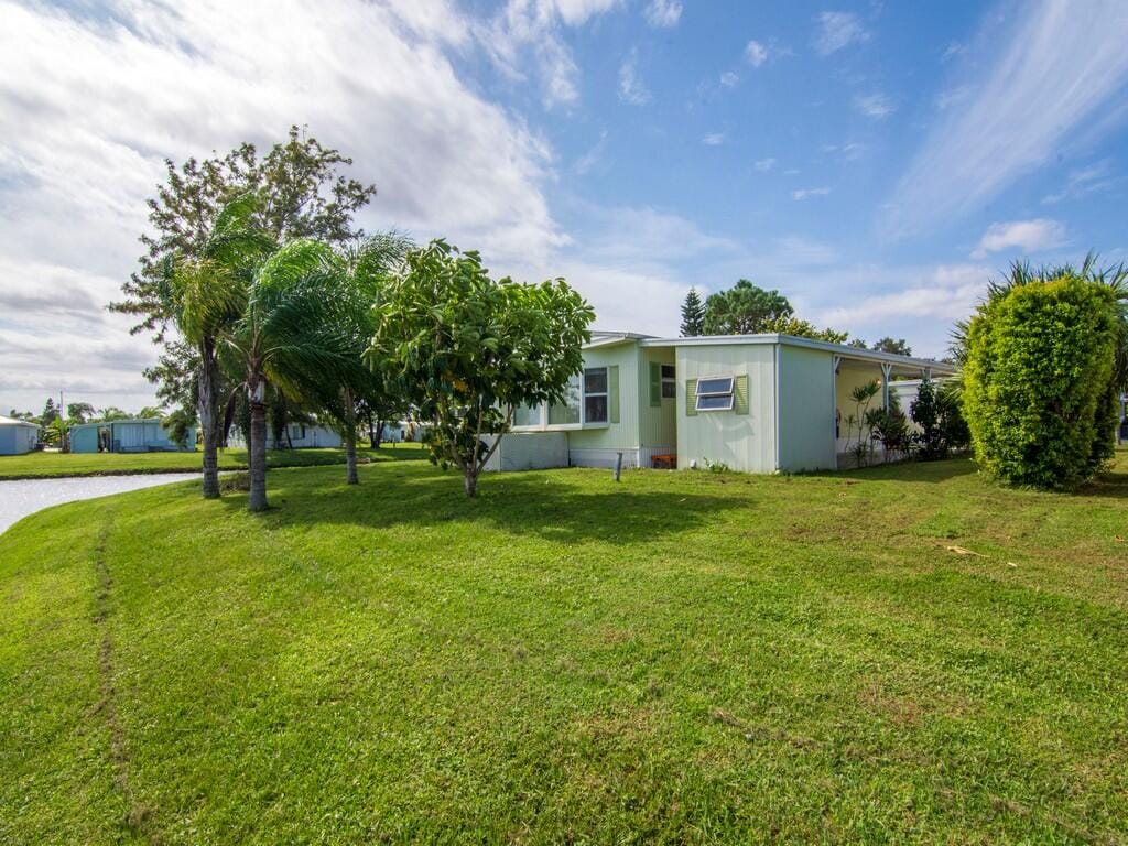 7 La Paloma Lane, Port St. Lucie, FL 34952 photo 14