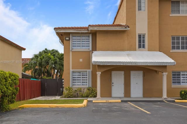 3378 W 80th Street 103, Hialeah, FL 33018
