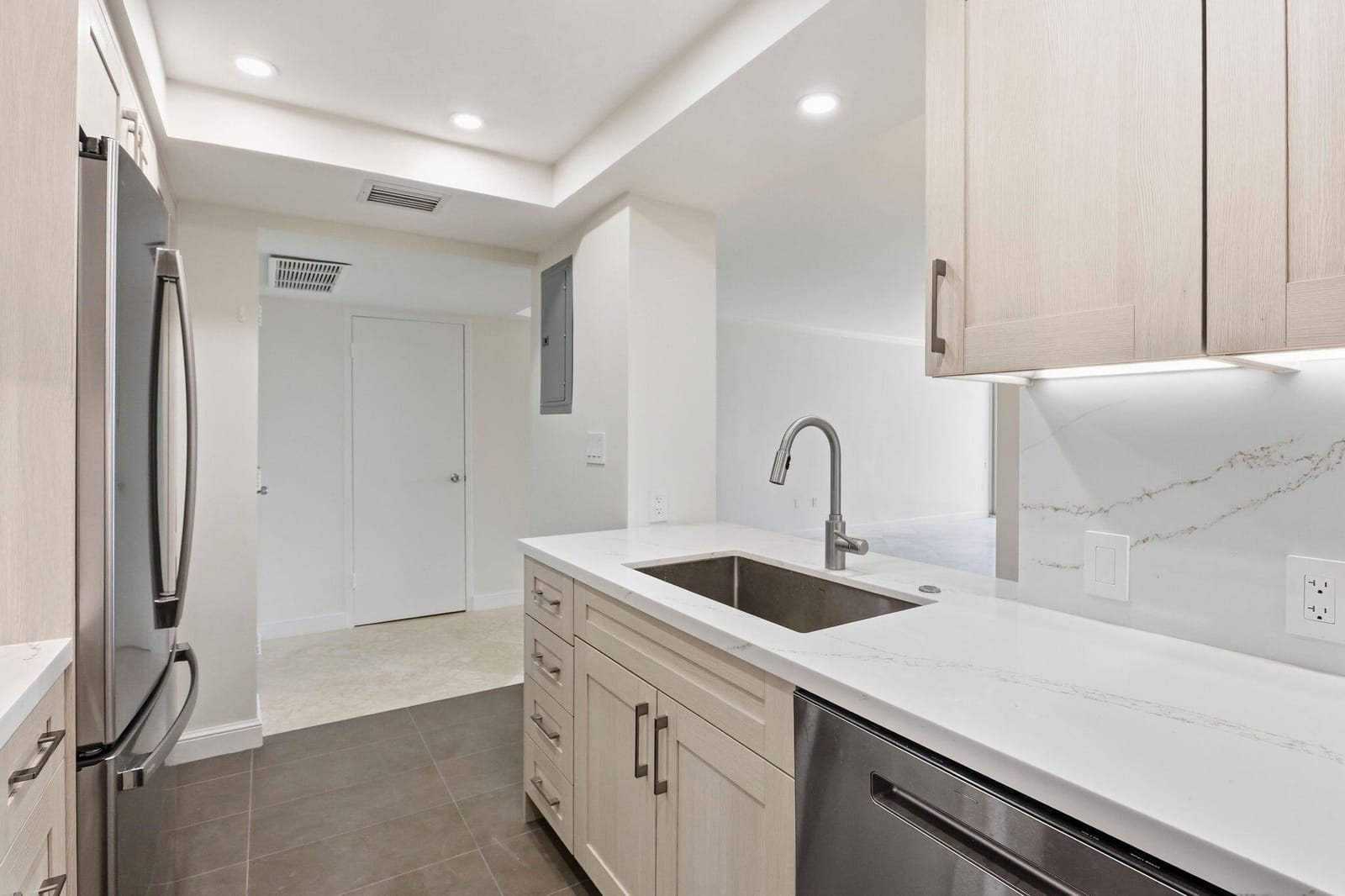 1225 S OCEAN Boulevard 101 — photo 8