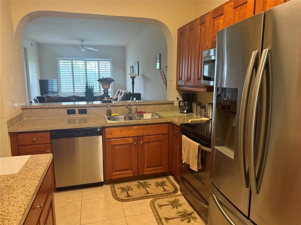 3500 OAKS CLUBHOUSE Drive 204, Pompano Beach, FL 33069 photo 2