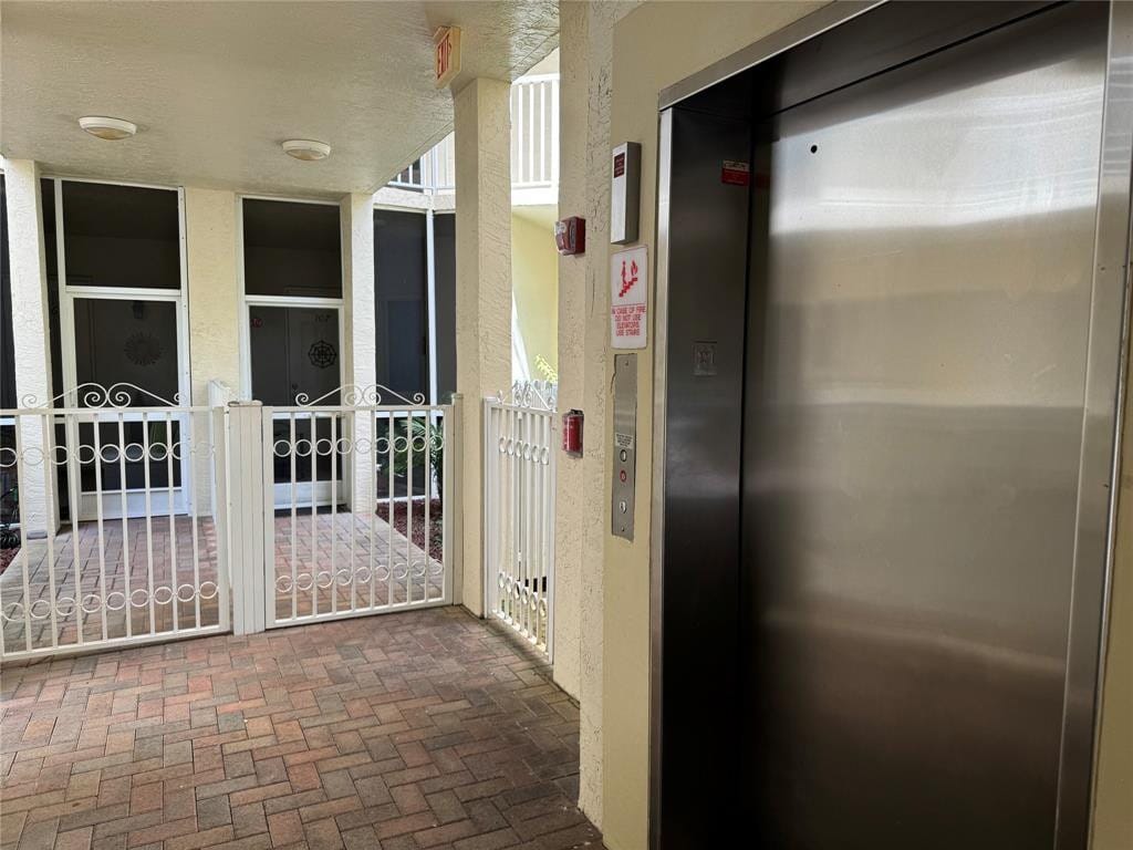 3500 OAKS CLUBHOUSE Drive 204, Pompano Beach, FL 33069 photo 7