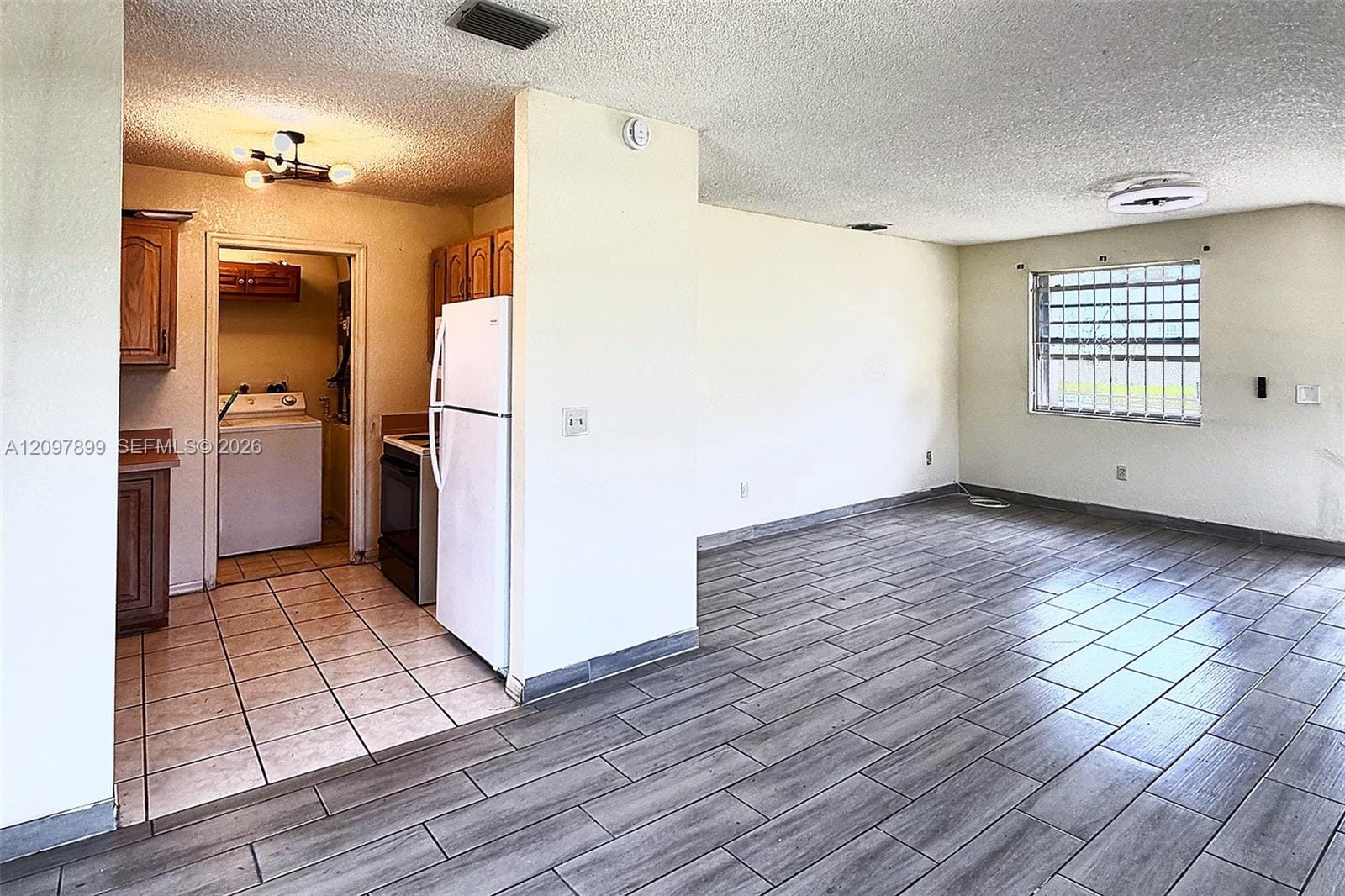 480 NW 14th Street — photo 3