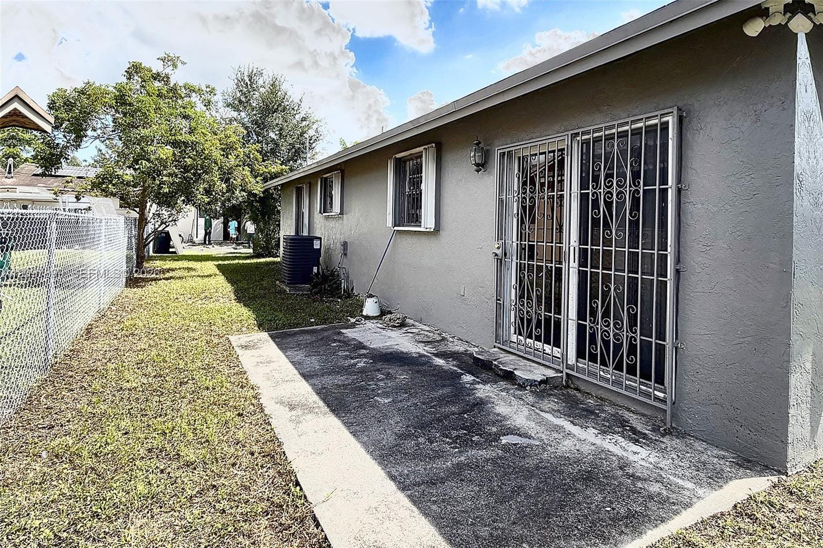 480 NW 14th Street — photo 10