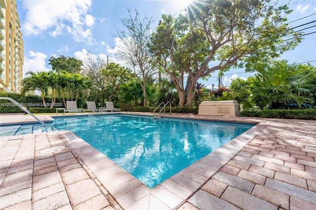 3530 SW 22nd Street 703, Miami, FL 33145