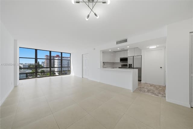 2049 S Ocean Drive 703, Hallandale Beach, FL 33009