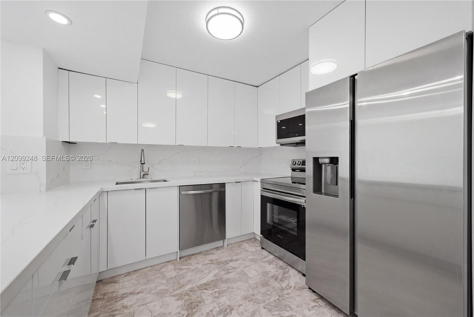 2049 S Ocean Drive 703 — photo 4