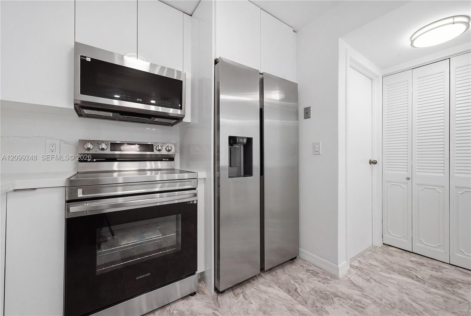 2049 S Ocean Drive 703 — photo 7