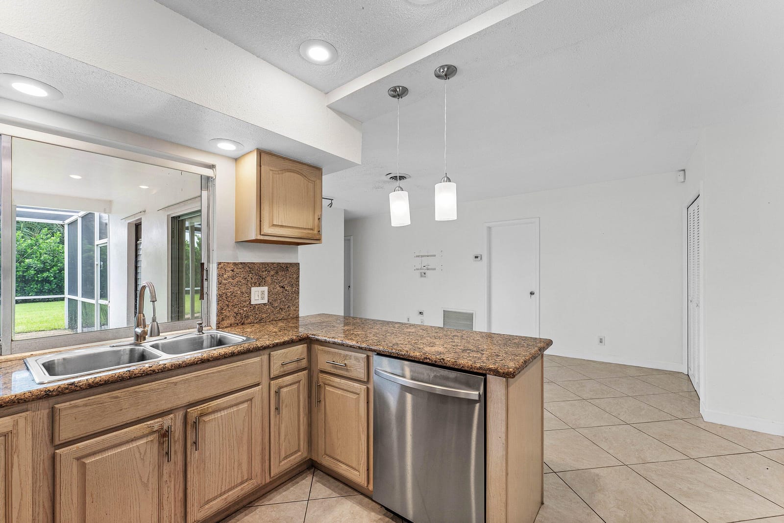 1368 SW 13TH Street — photo 9